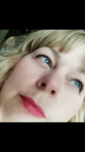 Image of Emma Rowell, writer or poetry and prose